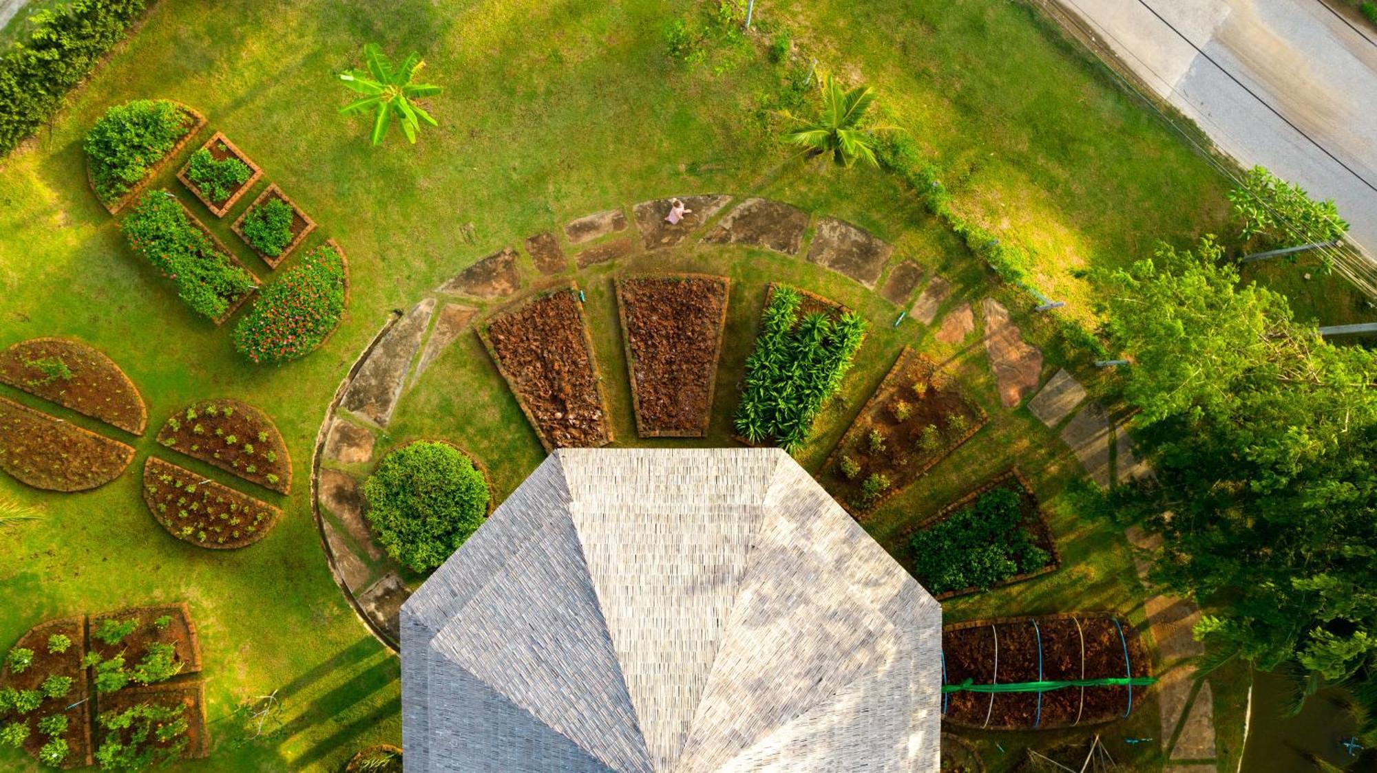 Anana Ecological Resort Krabi - Sha Extra Plus Ao Nang Dış mekan fotoğraf Spiral staircase