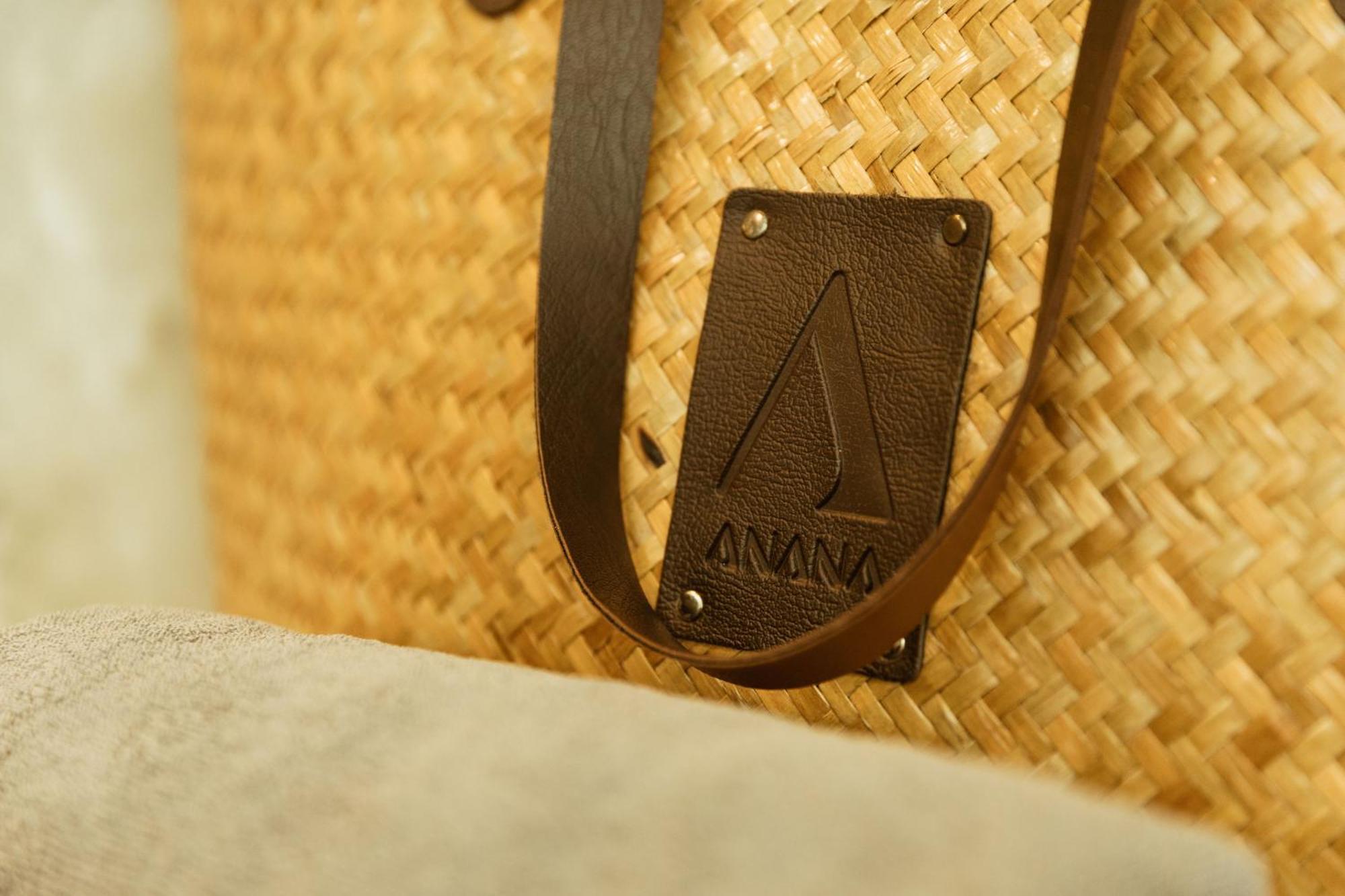Anana Ecological Resort Krabi - Sha Extra Plus Ao Nang Dış mekan fotoğraf A closeup of the AOKAWA logo on a straw bag